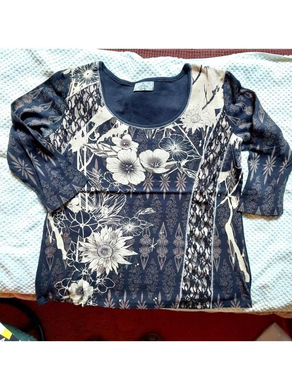 Vanilla Sugar Floral Scoop Neck Pullover, Size XL